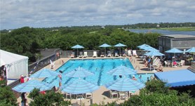 Home Figure 8 Island Yacht Club Pool