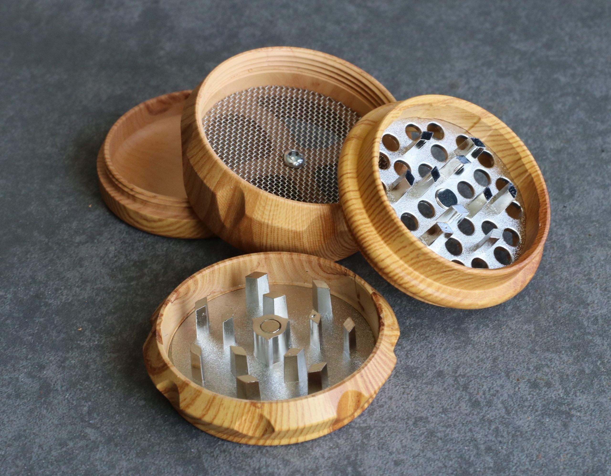 2" Wood Herb Grinder- 4 Piece Grinder with Catch-Screen-Magnetic Lid