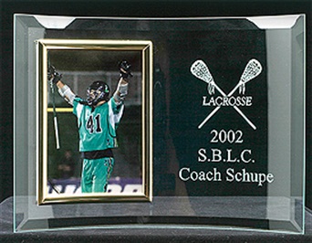 F-20 - Curved Glass and Frame Award