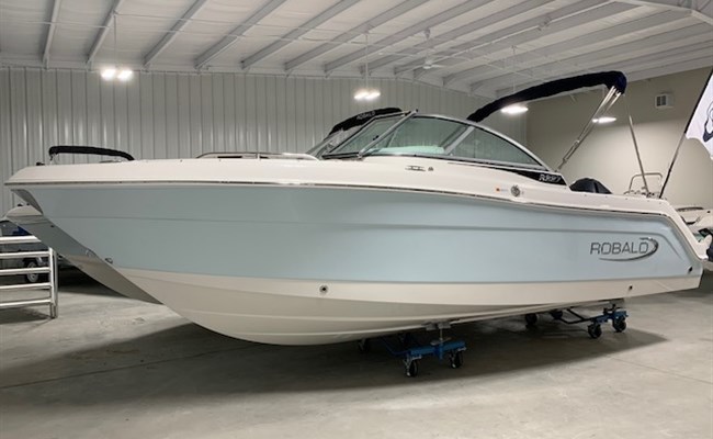 2023 Robalo R227 Ice Blue/White For Sale In NC - Angler's Marine - 910 ...