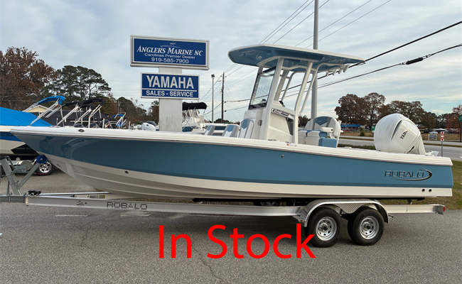 2026 Robalo 246 Cayman 